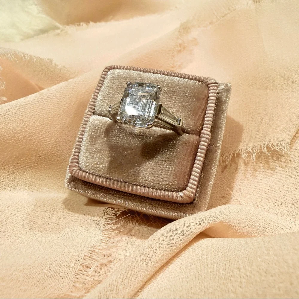 4CT Emerald Cut Engagement‎ Ring Baguette Three Stone Modern It-Girl Aesthetic - Picture 11 of 15